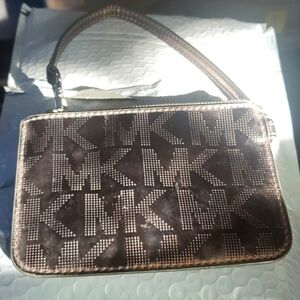 Micheal Kors Pewter Wristlet Purse